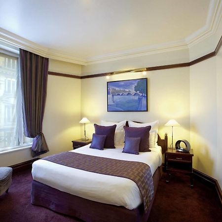 Hotel Pont Royal Párizs Kültér fotó A room at the hotel